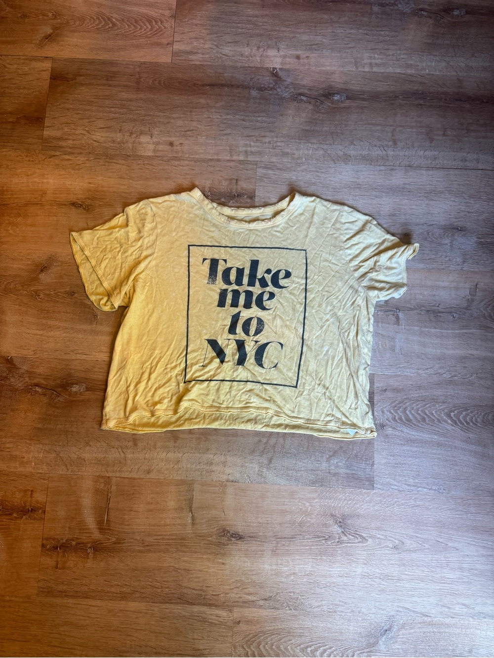Yellow 'Take Me to NYC' cropped t-shirt